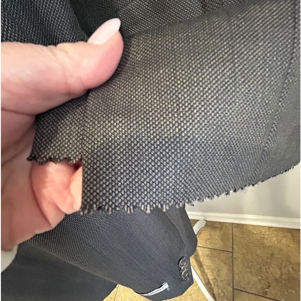 Hickey Freeman Worsted Wool Suit - Picture 5 of 9